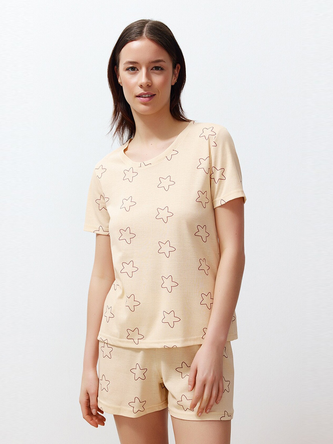 

Trendyol Graphic Printed Top With Shorts, Yellow