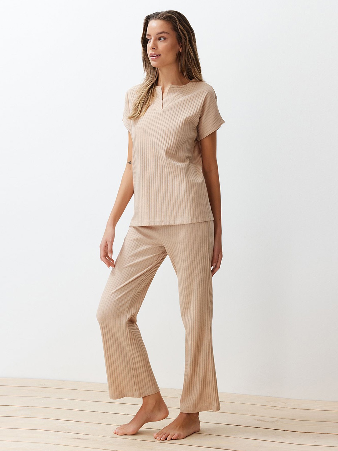 

Trendyol Night Wear Ribbed T-Shirt & Pyjama Set, Beige