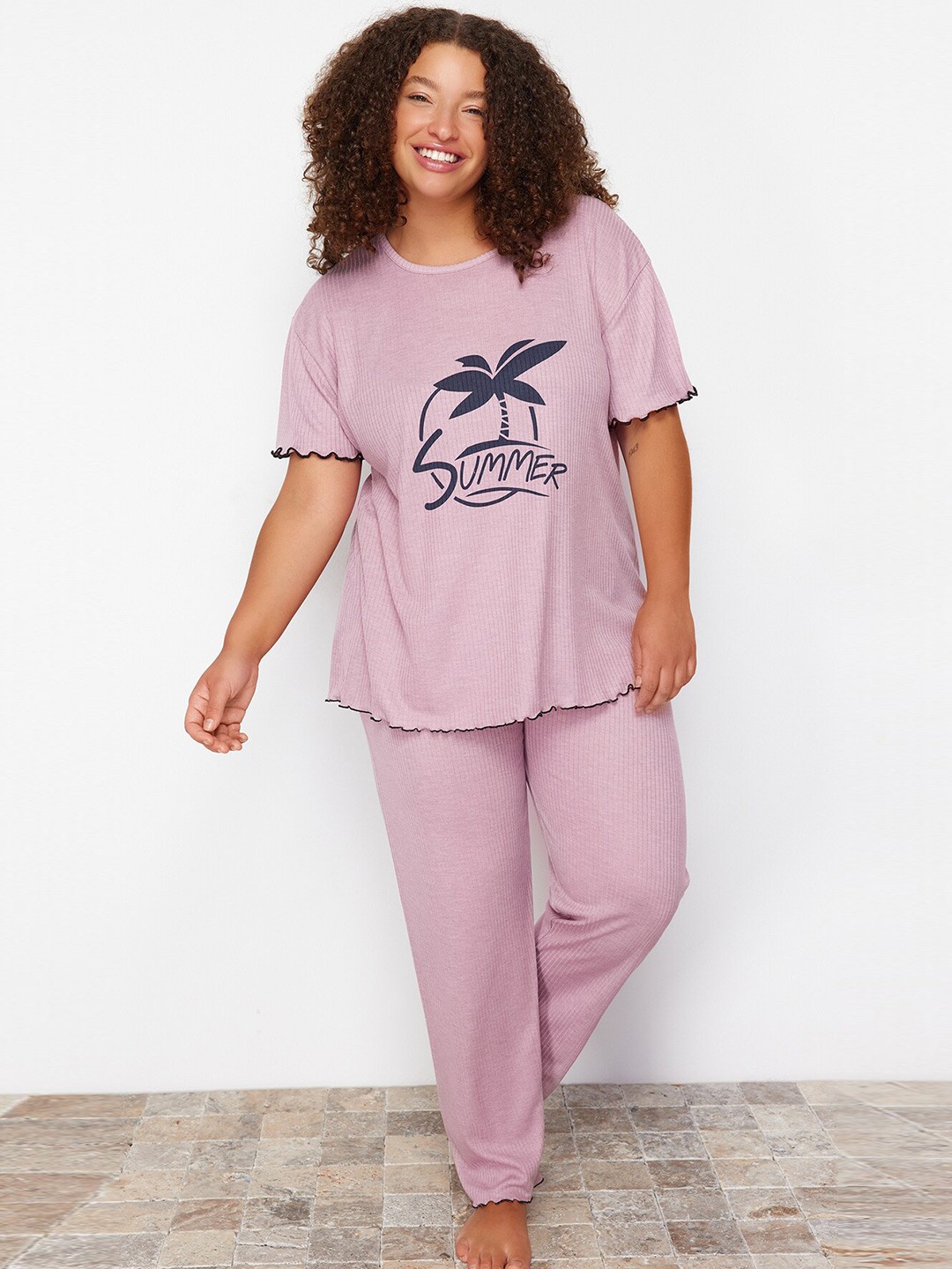 

Trendyol Typography Printed Nightsuit, Pink
