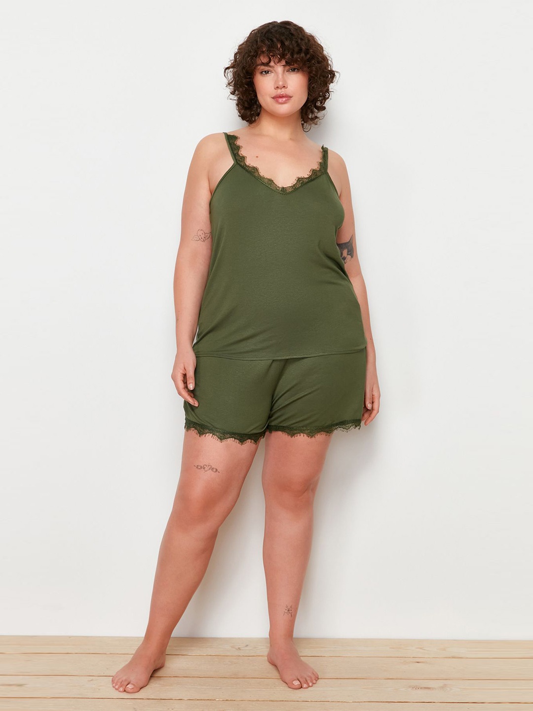 

Trendyol Plus Size V-Neck Night suit, Green