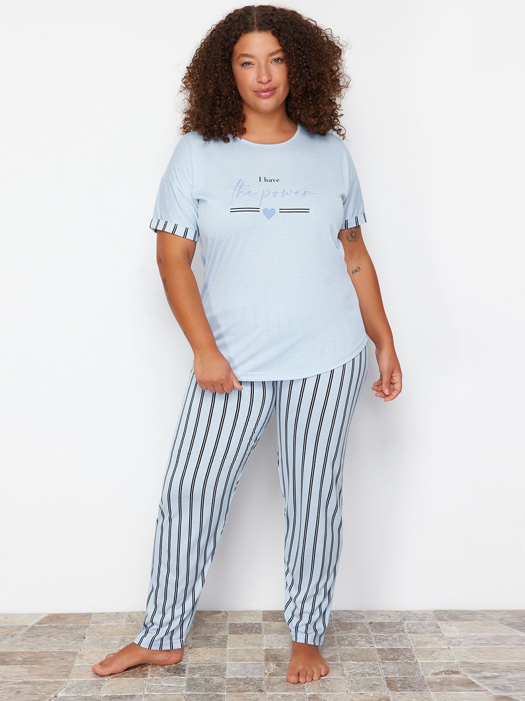 

Trendyol Striped Nightdress, Na