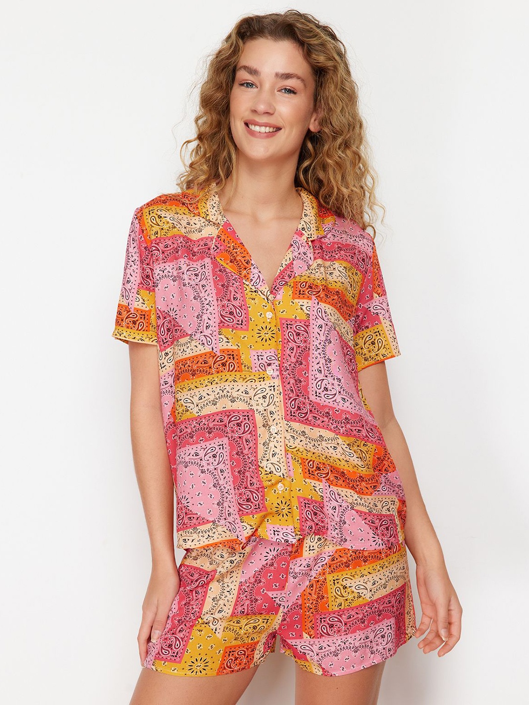 

Trendyol Ethnic Motifs Printed Night Suit, Pink