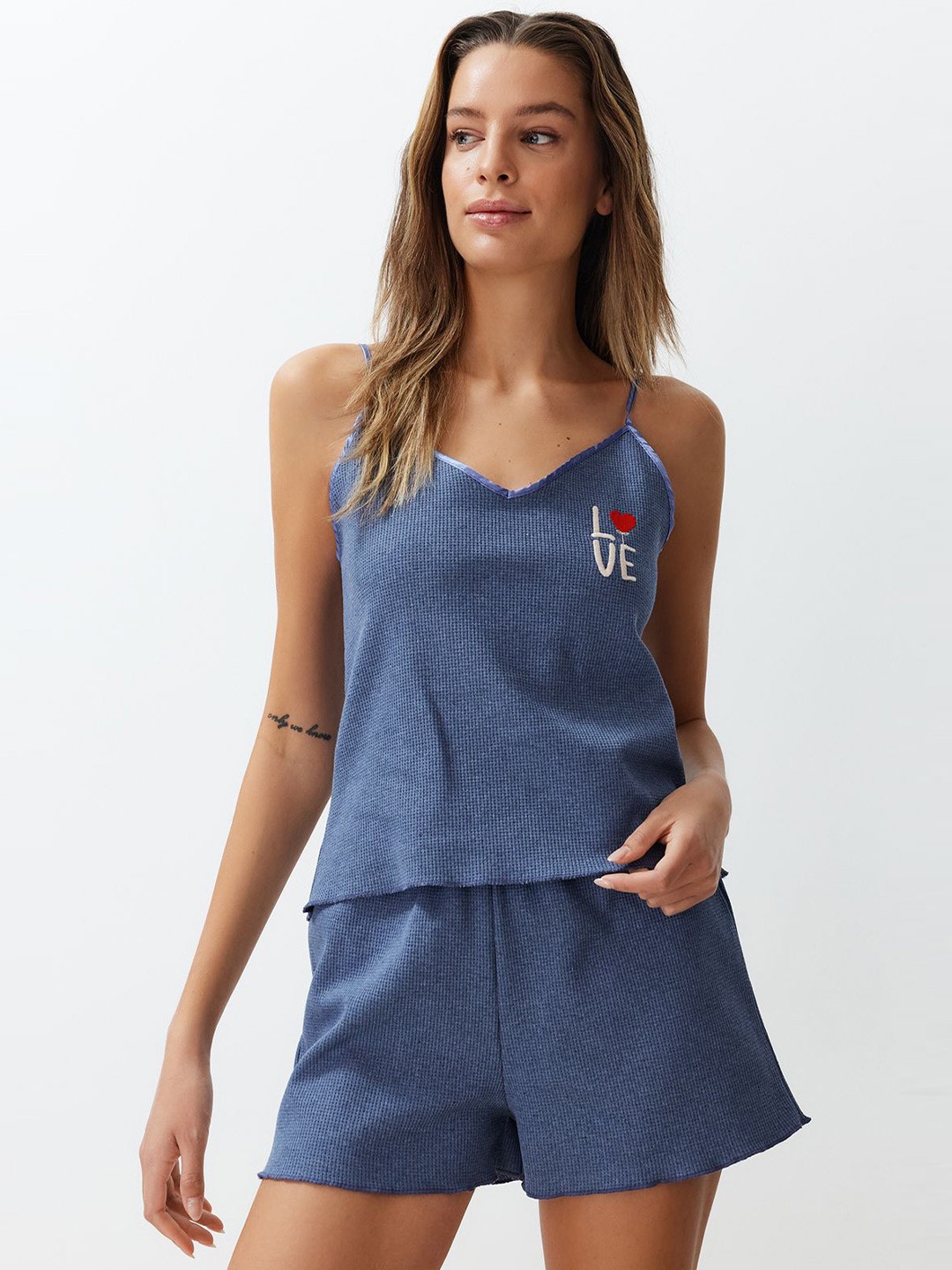 

Trendyol Abstract Printed Top With Shorts Night suit, Blue