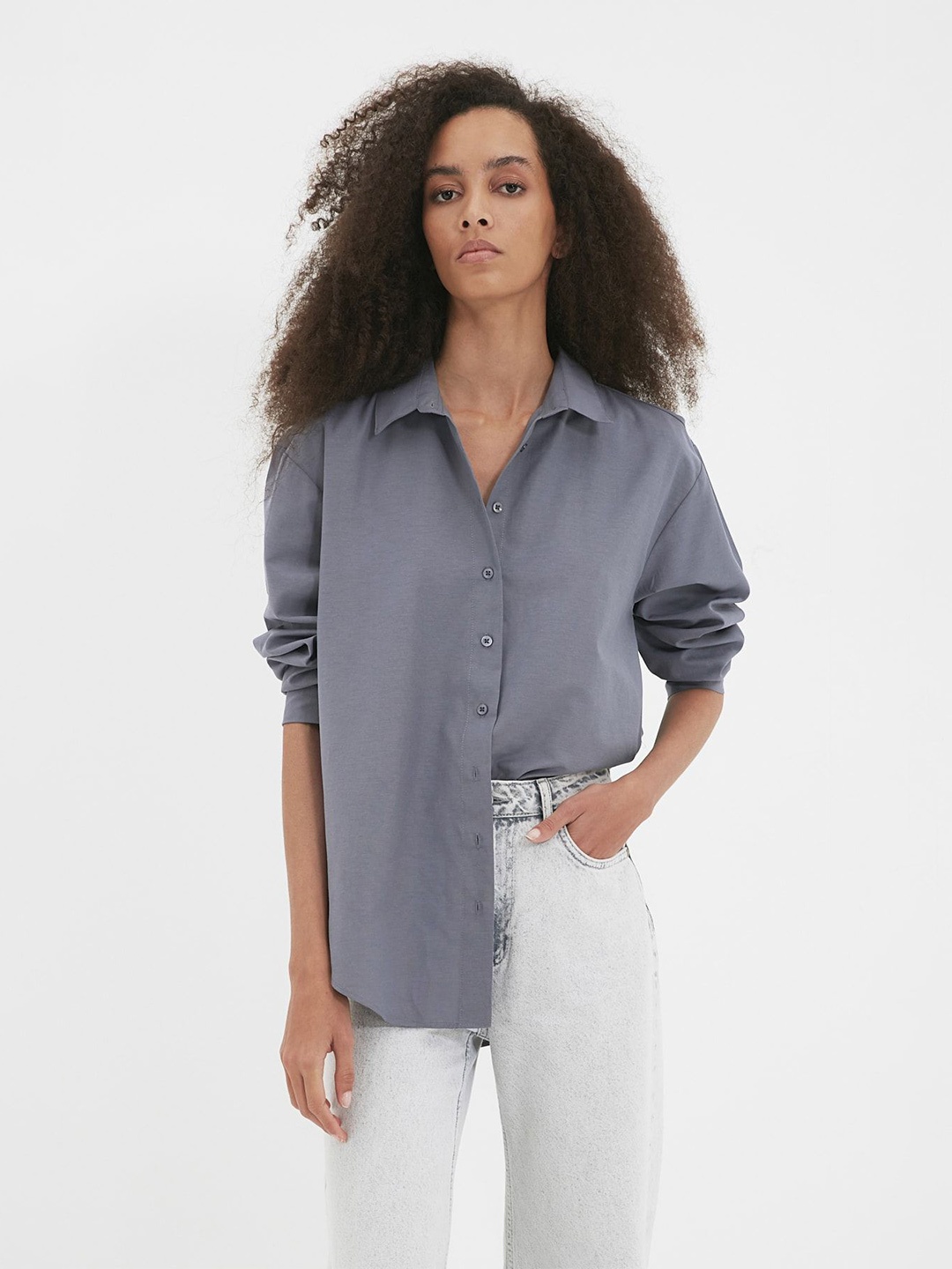 

Trendyol Women Opaque Casual Shirt, Na