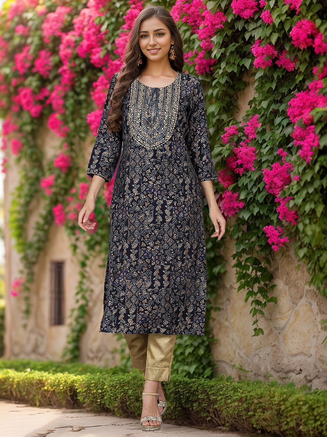 

Anouk Women Ethnic Motifs Embroidered Regular Sleeves Sequinned Kurta, Navy blue