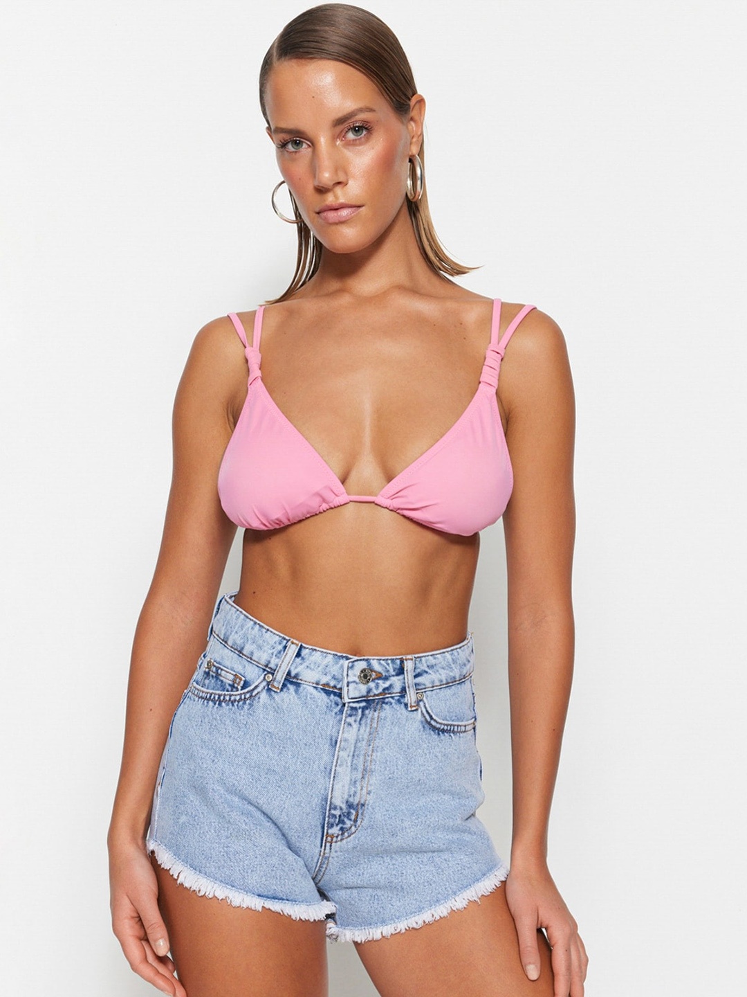 

Trendyol Women Washed Denim Shorts Technology, Na