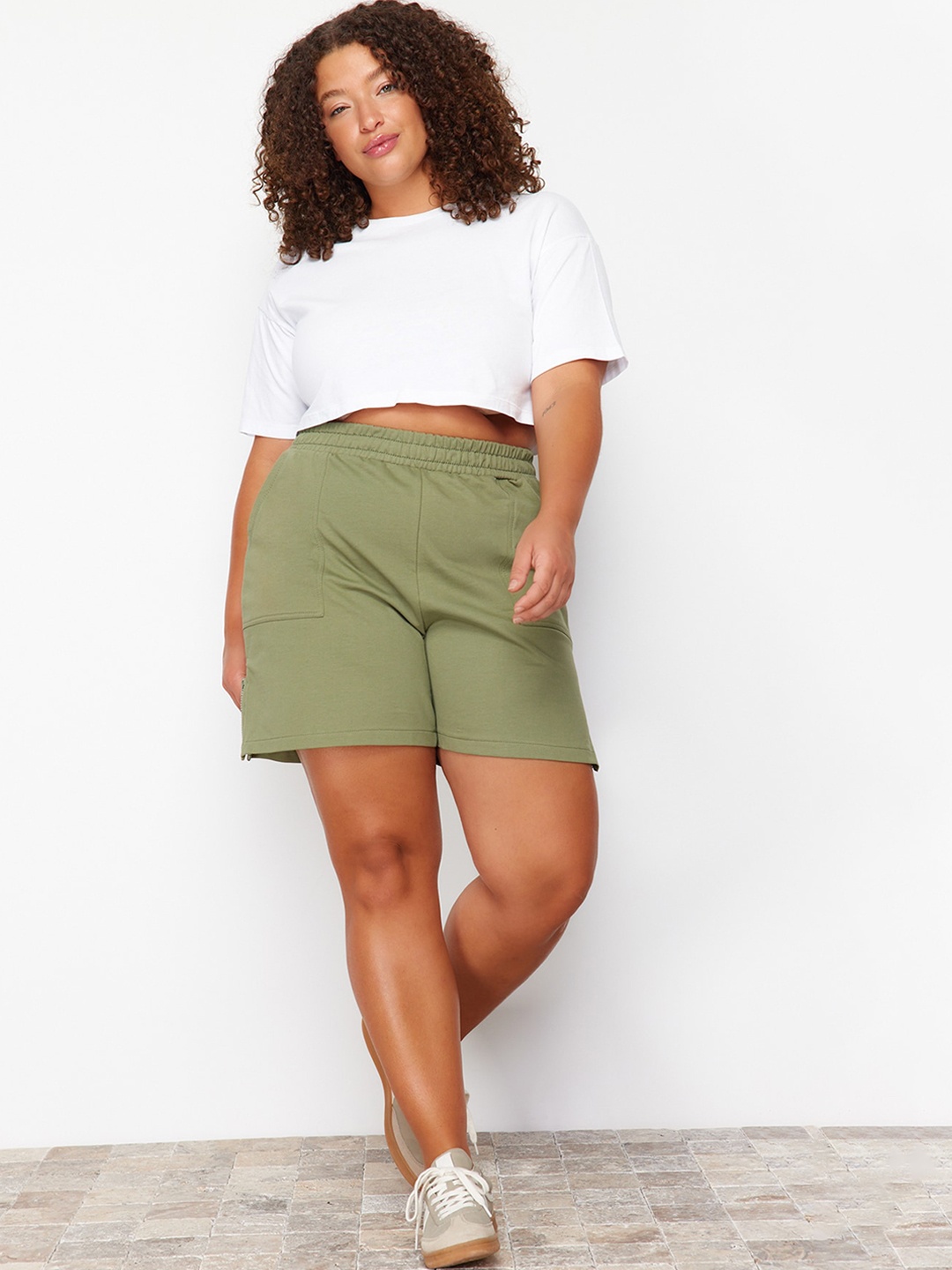 

Trendyol Women Shorts, Na