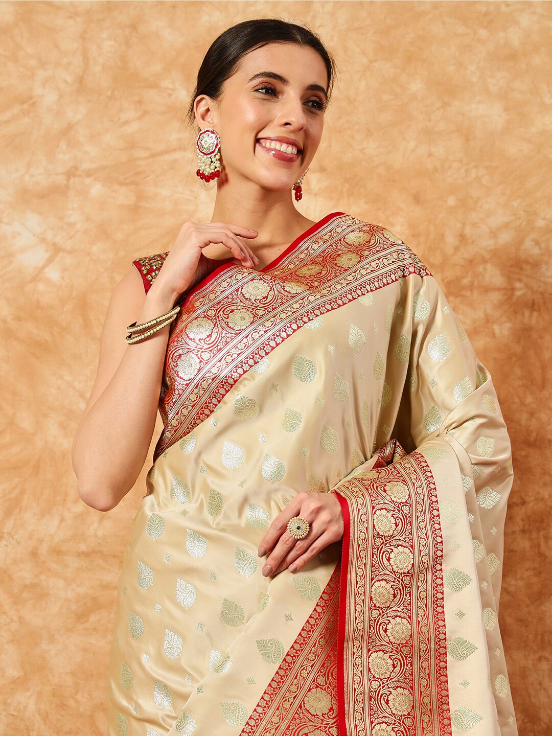 

Chhabra 555 Pure Banarasi Kattan Silk Saree with Contrast Meenakari Floral Border, Gold