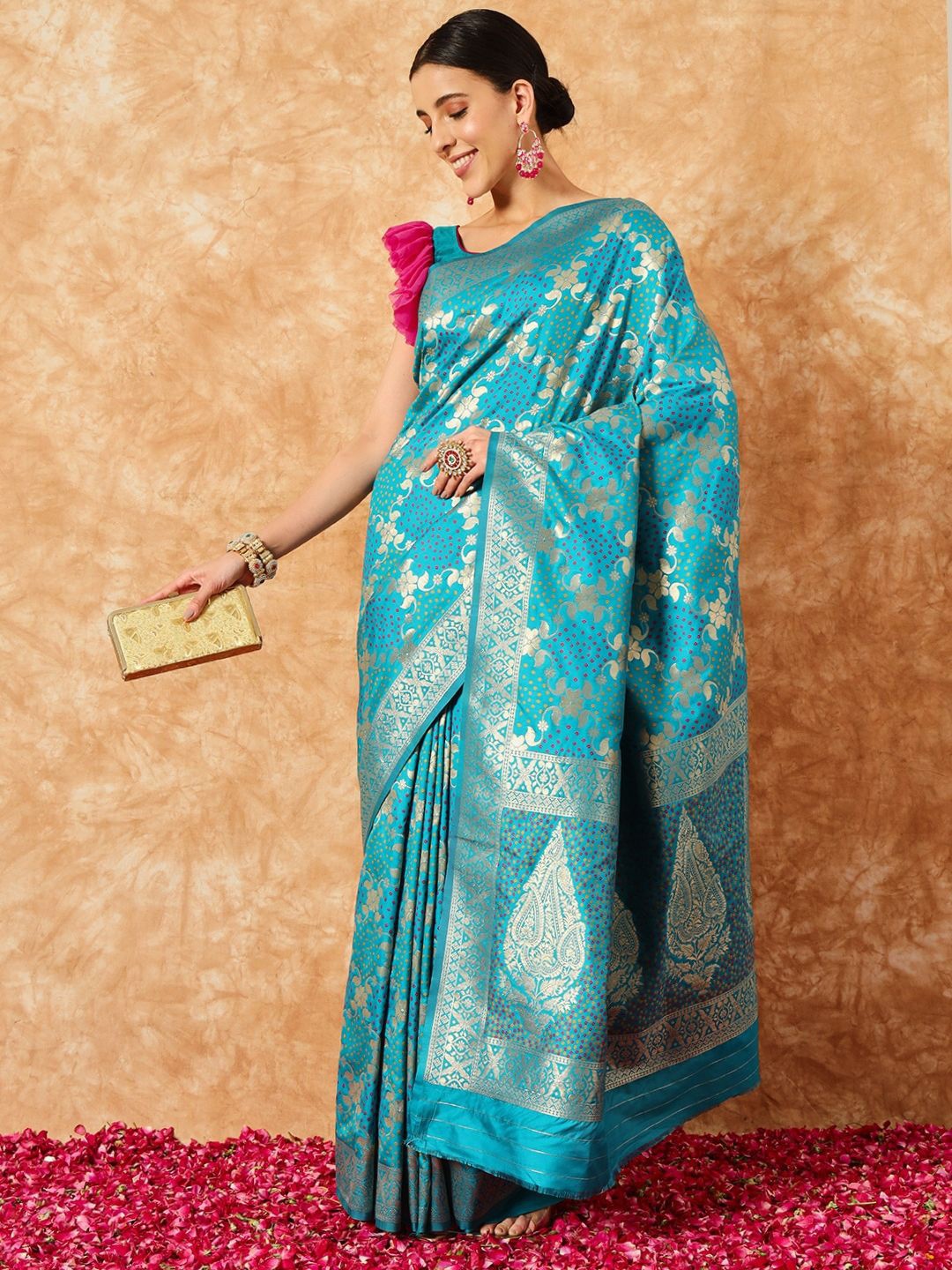 

Chhabra 555 Women Sarees, Turquoise blue
