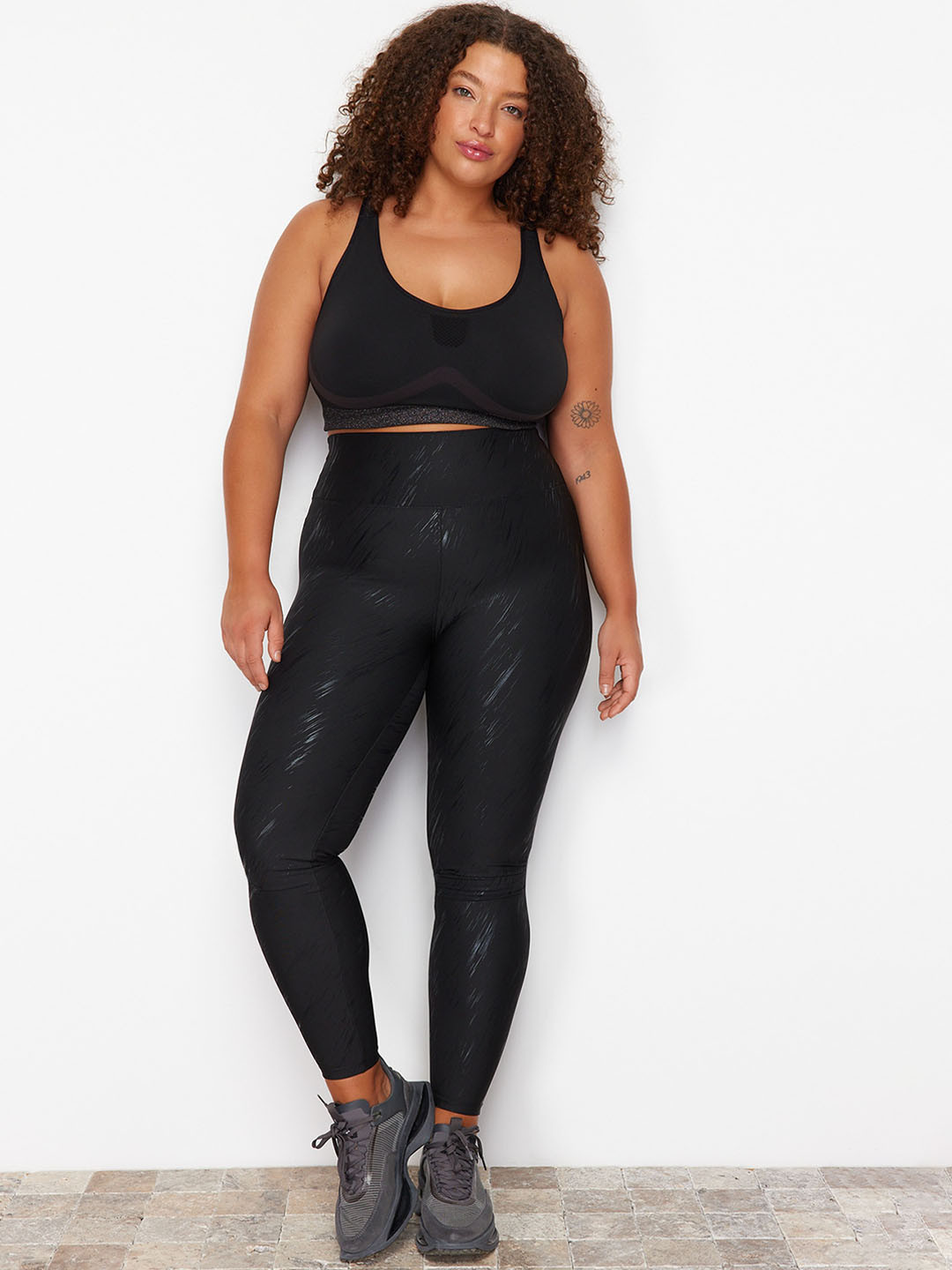 

Trendyol Plus Size Slim-Fit Ankle-Length Gym Tights, Black