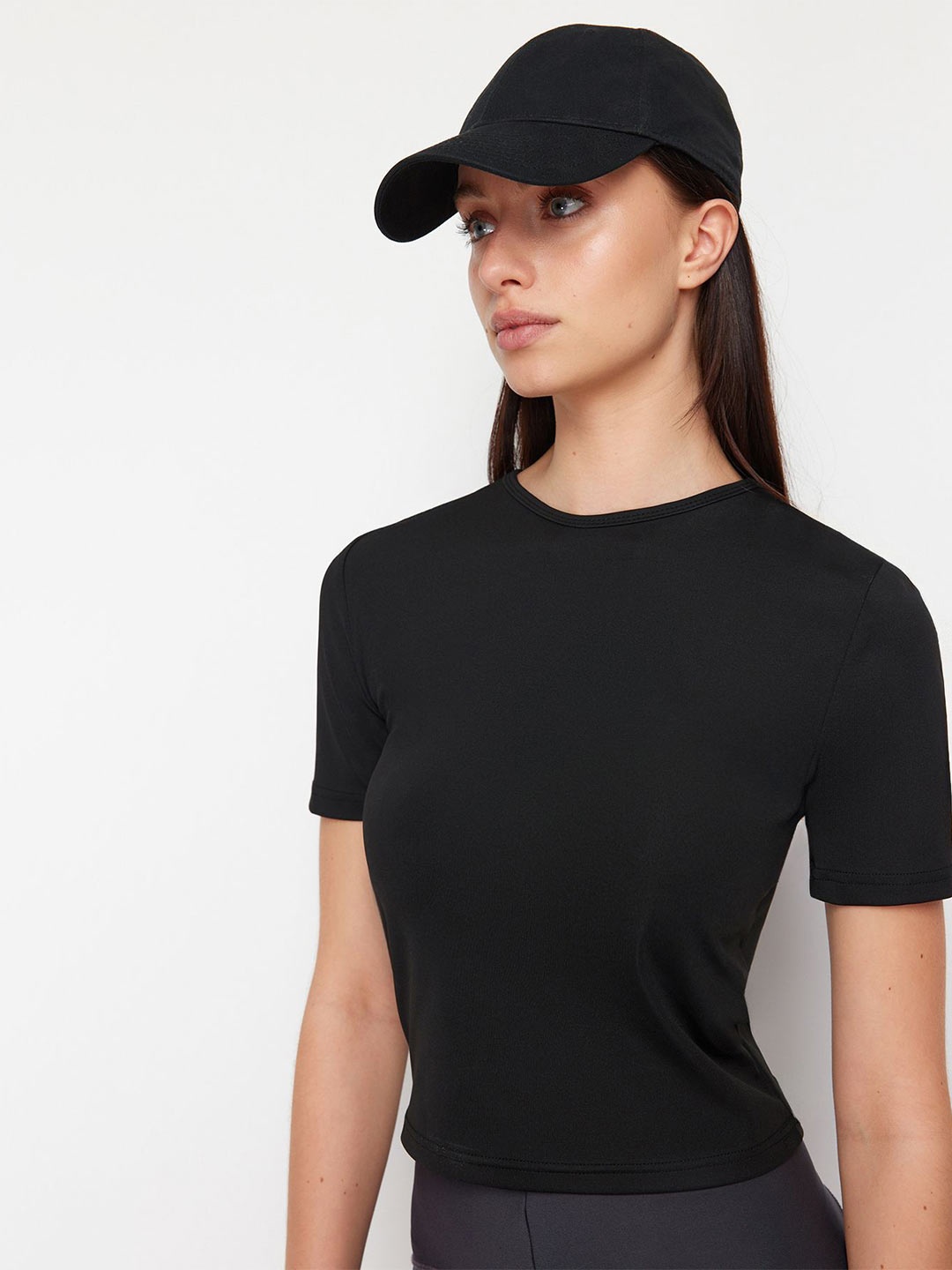 

Trendyol Women Round Neck Short Sleeves Top, Black