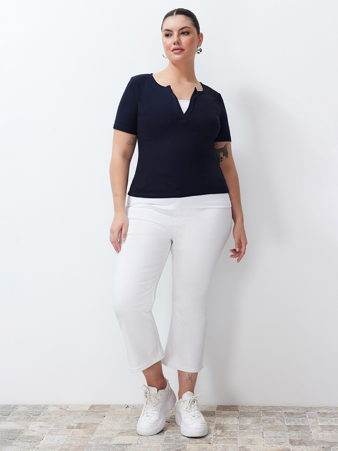 

Trendyol Women Round Neck Short Sleeves Cotton Top, Navy blue