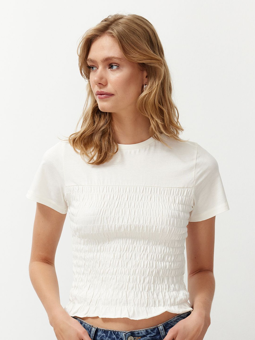 

Trendyol Women Round Neck Cotton Short Sleeves Crop Top, White