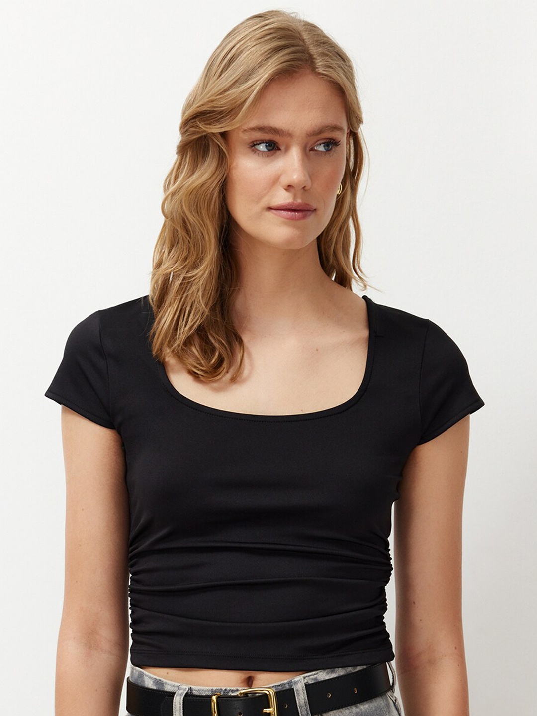 

Trendyol Women Scoop Neck Short Sleeves Crop Top, Black