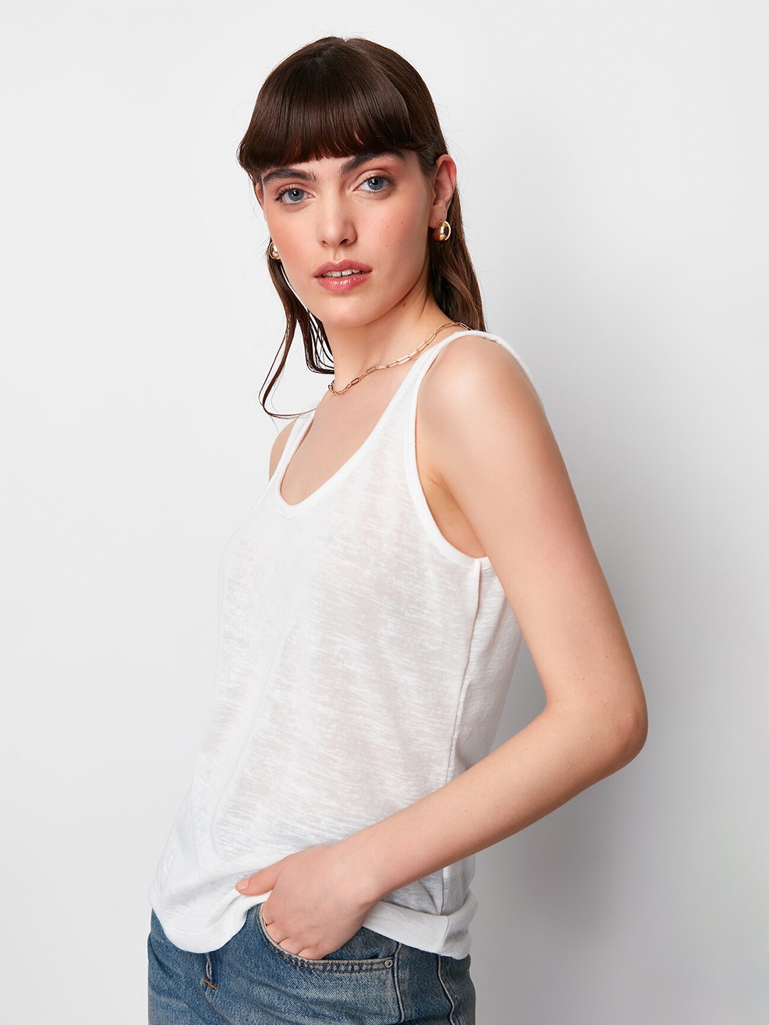 

Trendyol Scoop Neck Tank Top, White