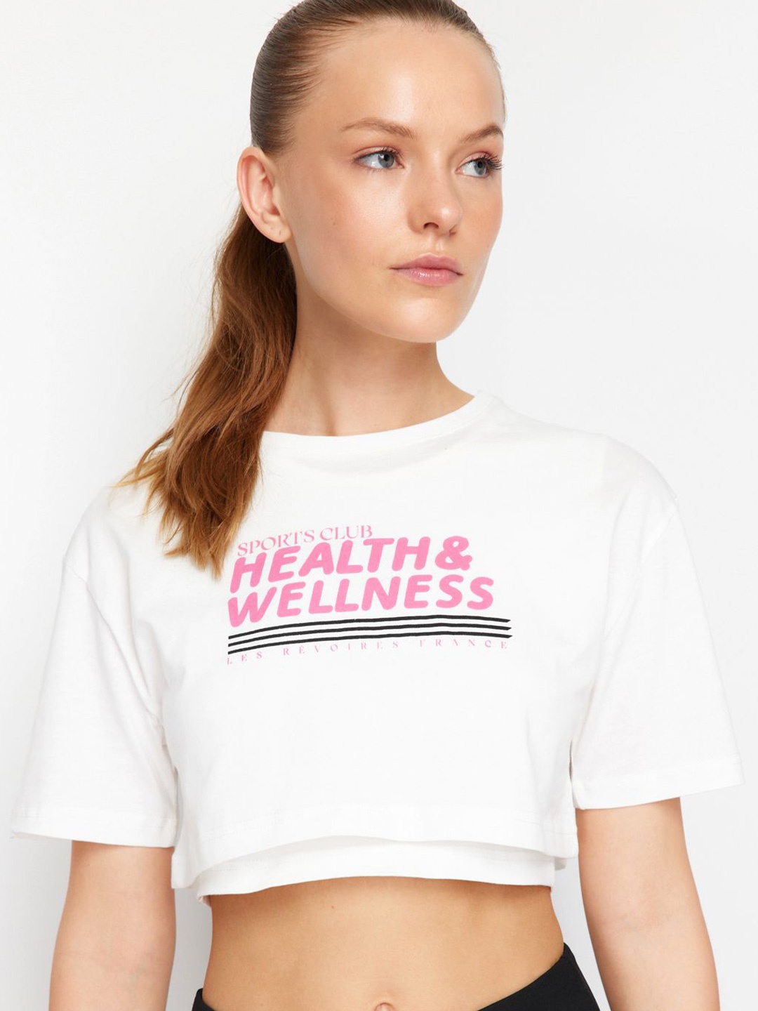 

Trendyol Women Typography Printed Crop T-shirt, Na