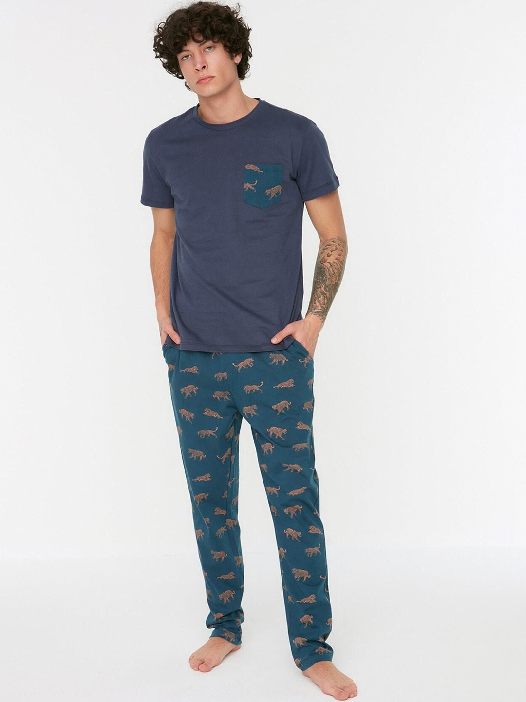 

Trendyol Conversational Printed Pure Cotton Night suit, Blue