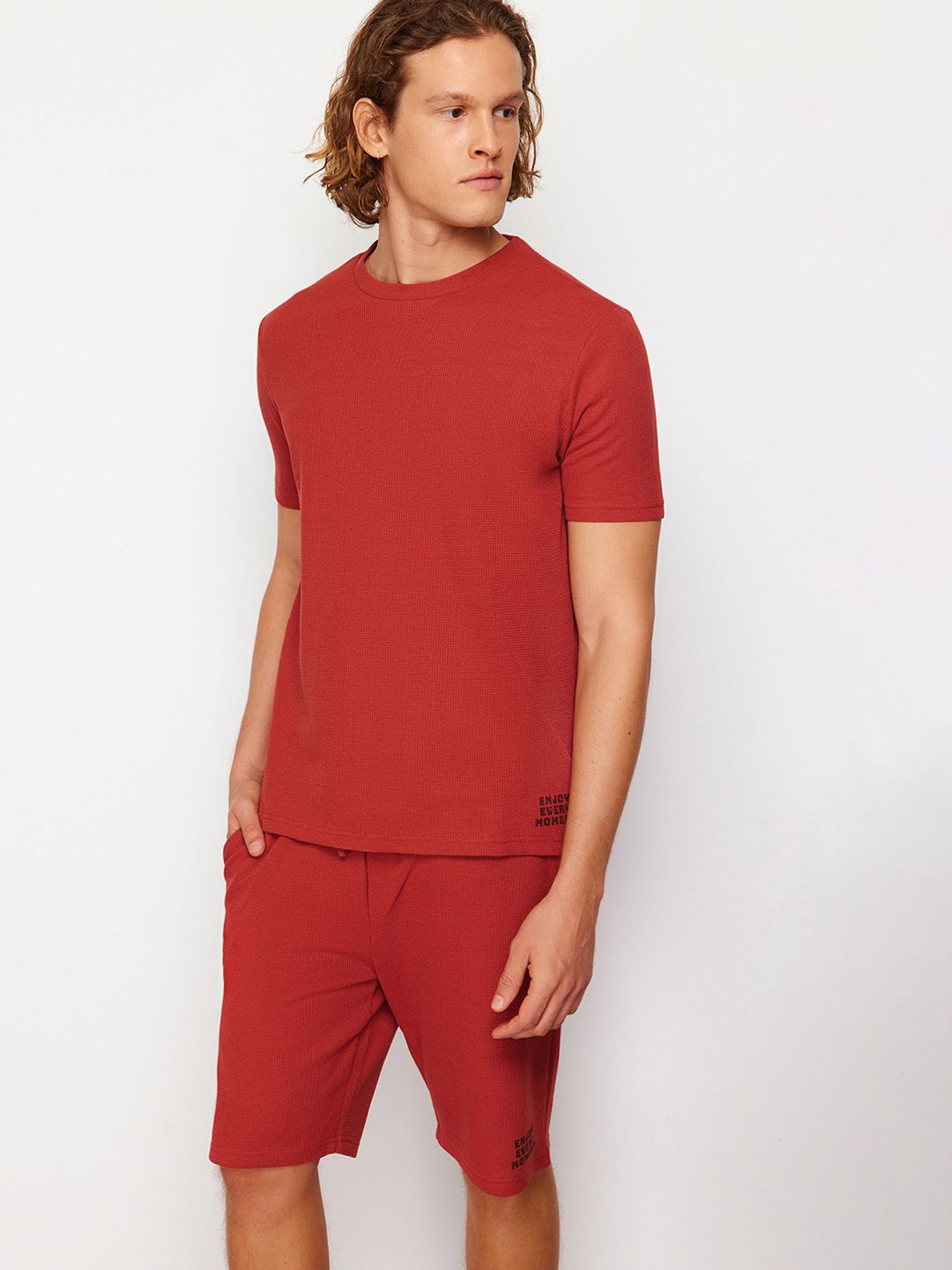 

Trendyol Round Neck Short Sleeves Night suit, Red