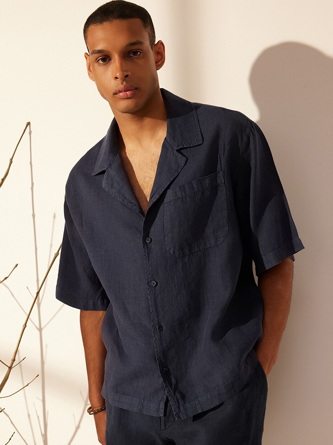 

Trendyol Men Opaque Casual Shirt, Navy blue