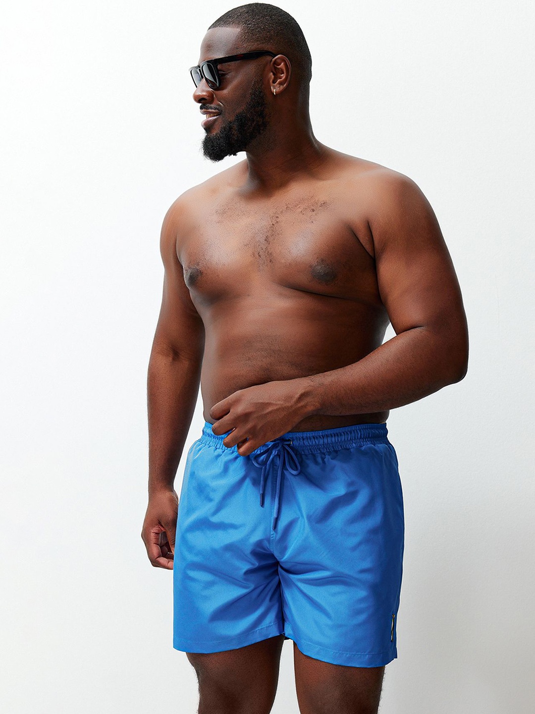 

Trendyol Plus Size Men Mid Rise Sports Shorts, Blue