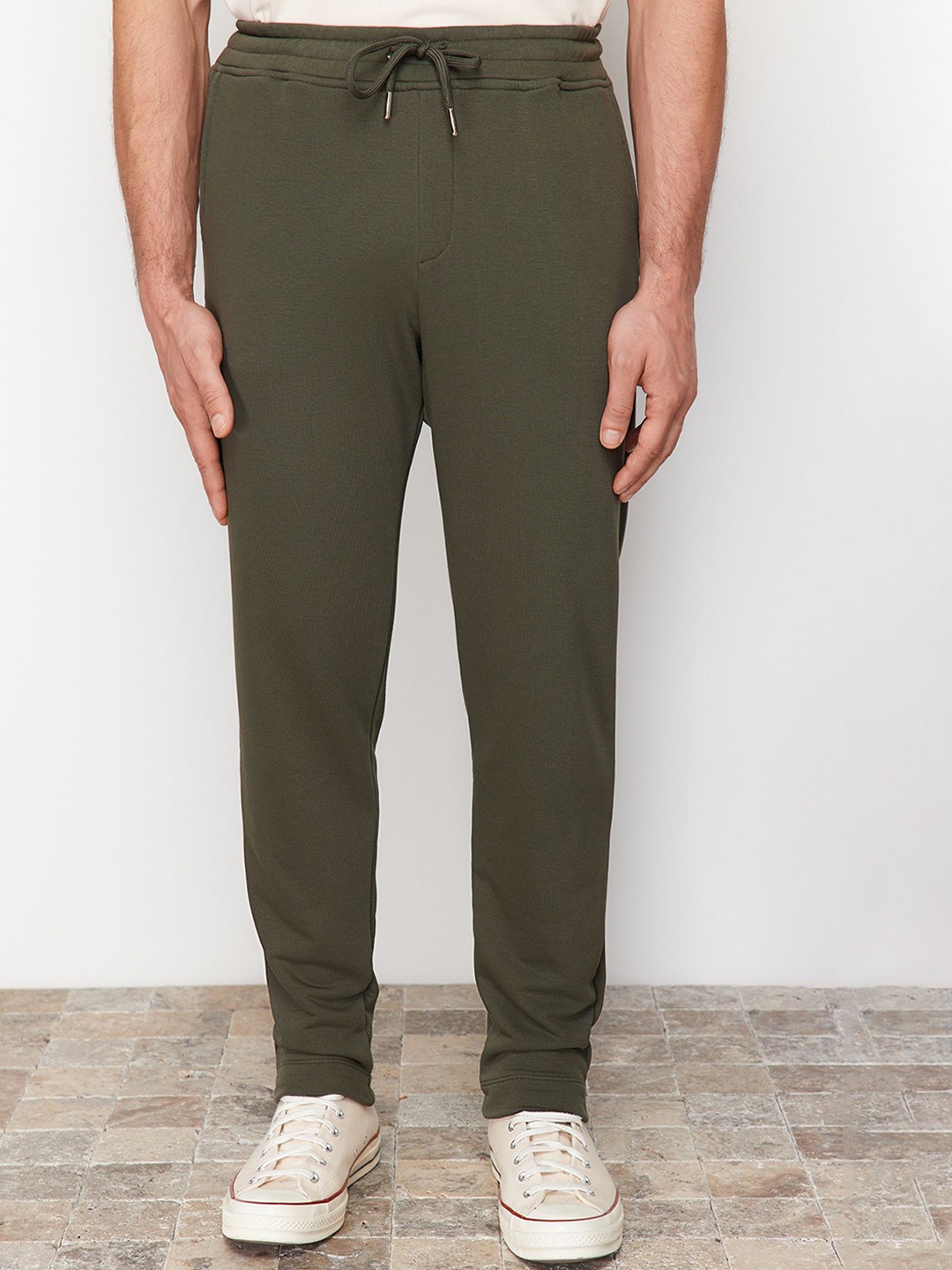 

Trendyol Men Mid Rise Jogger, Olive