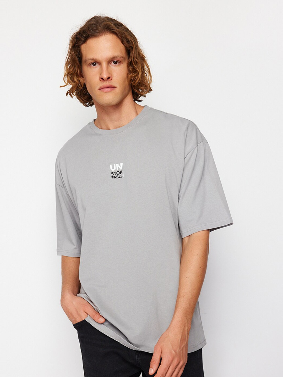 

Trendyol Men Pure Cotton T-shirt, Grey