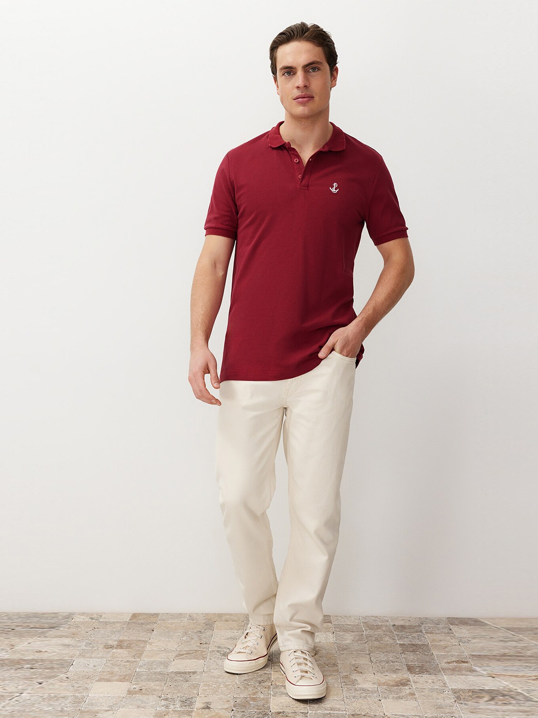 

Trendyol Men Polo Collar Applique T-shirt, Maroon