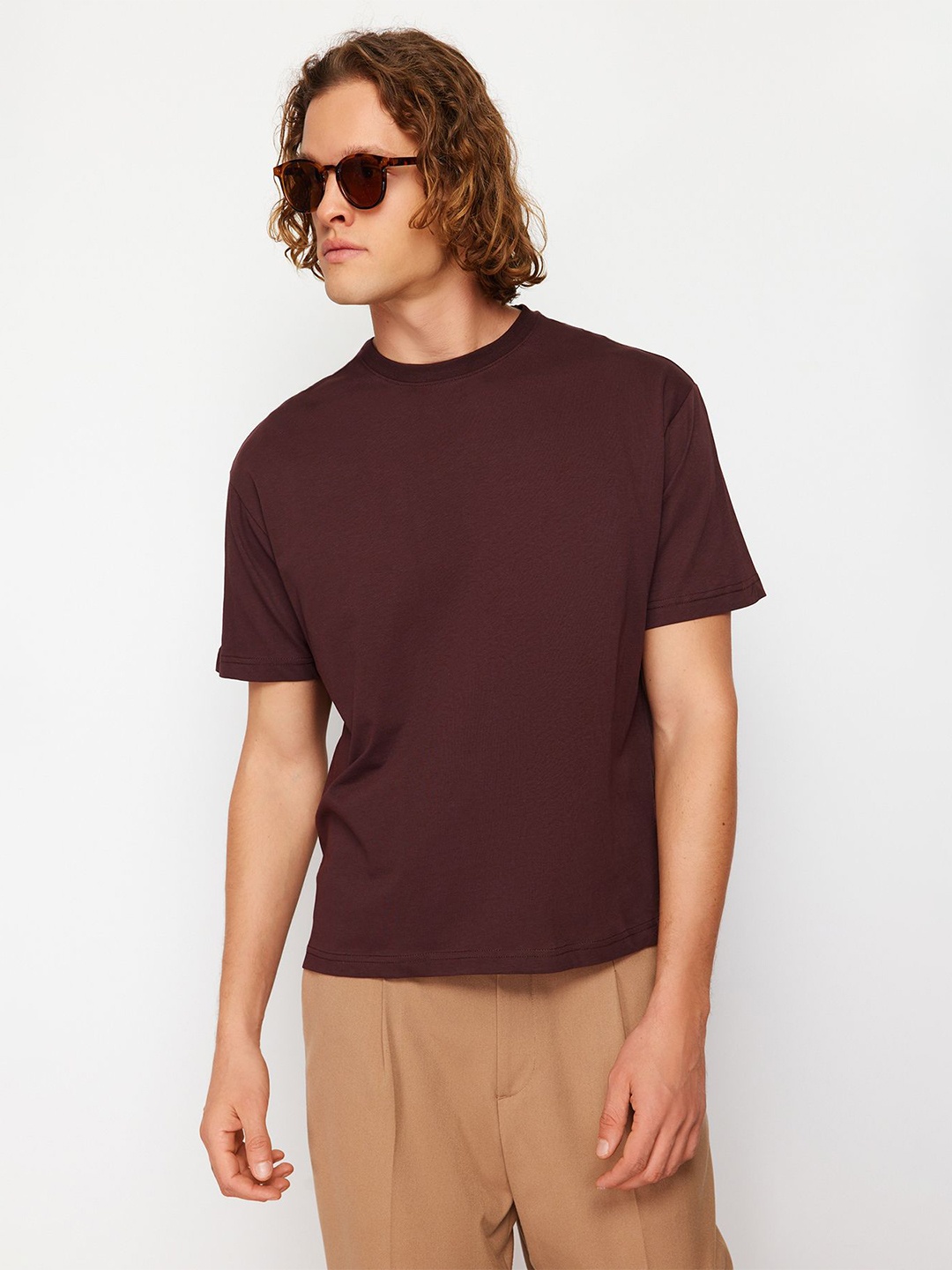 

Trendyol Men Applique T-shirt, Brown