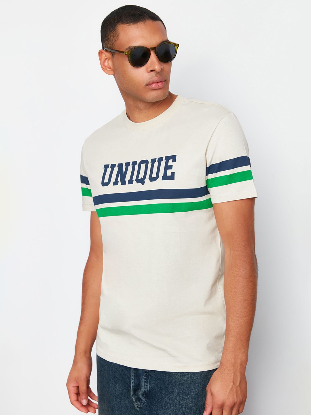 

Trendyol Men Typography Applique T-shirt, White