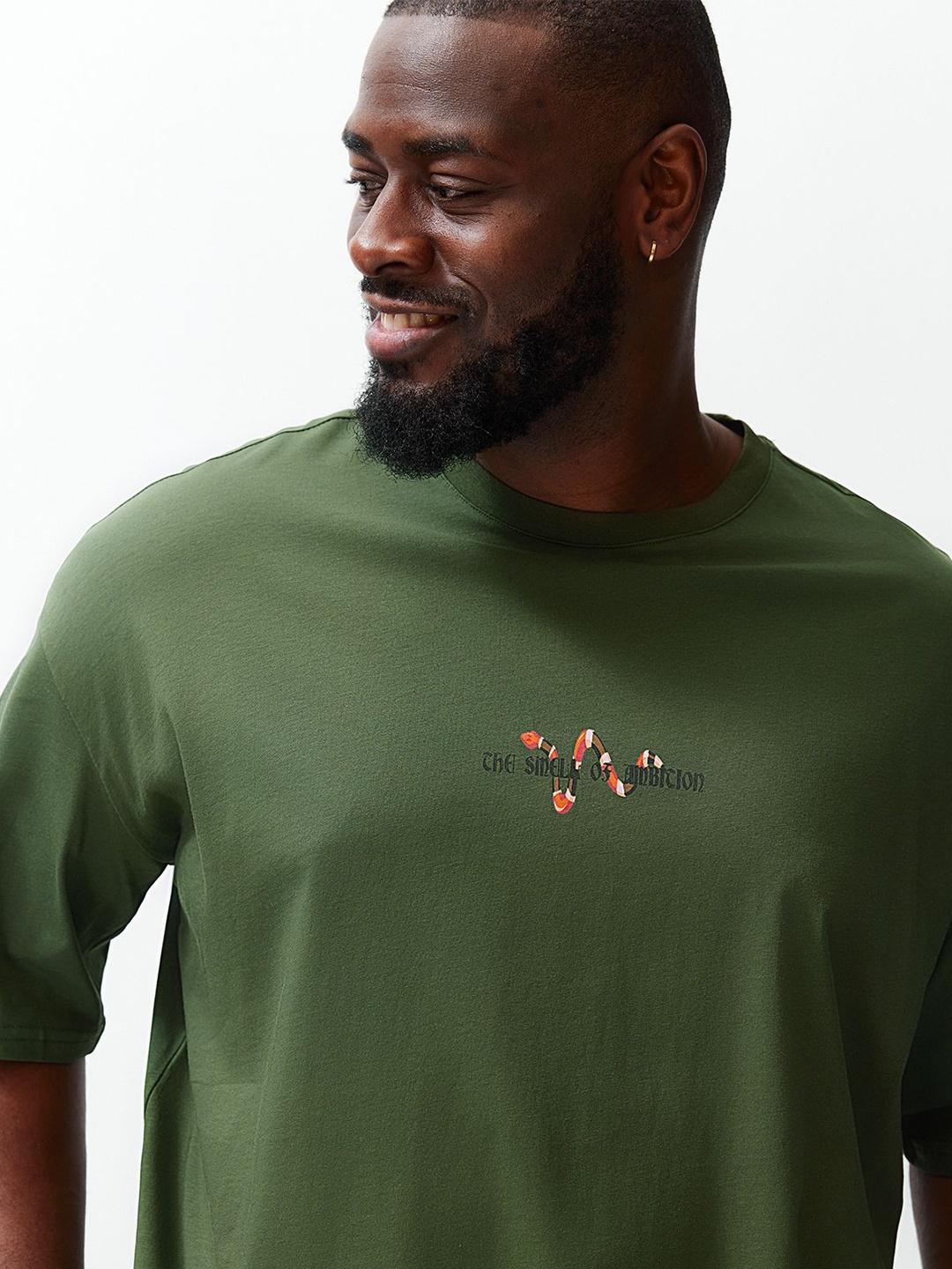 

Trendyol Men Typography Printed Pockets T-shirt, Na