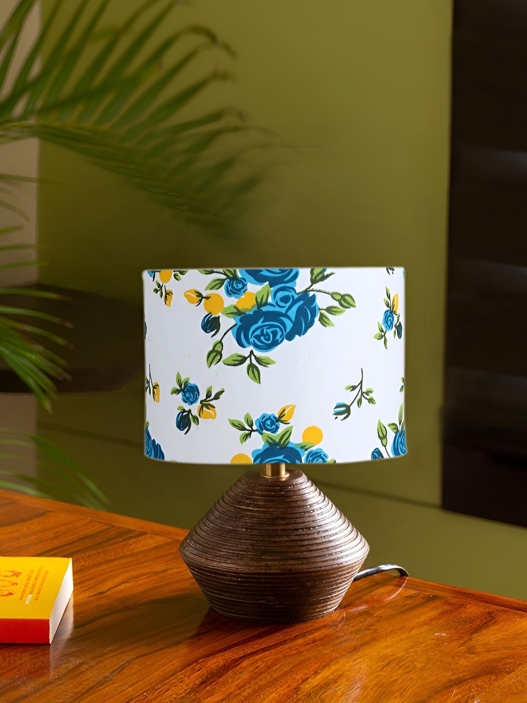 

Devansh White & Blue Wooden Contemporary Cylindrical Shaped Table Lamp