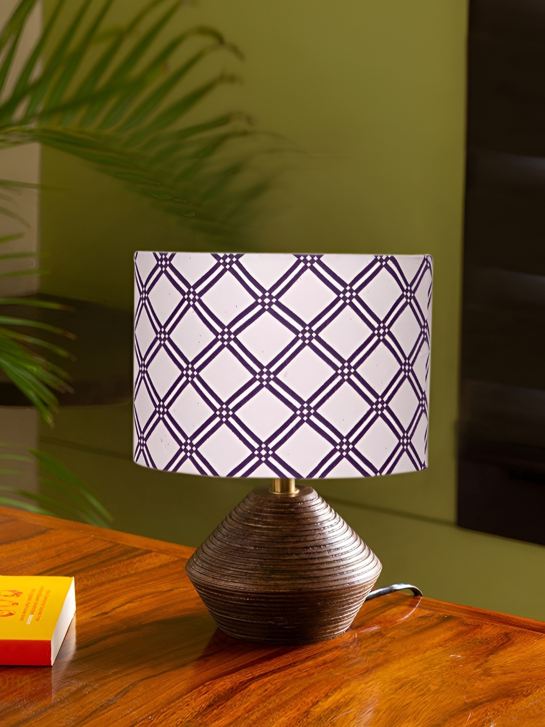 

Devansh White & Blue Printed Wooden Contemporary Rectangle Shaped Table Lamp