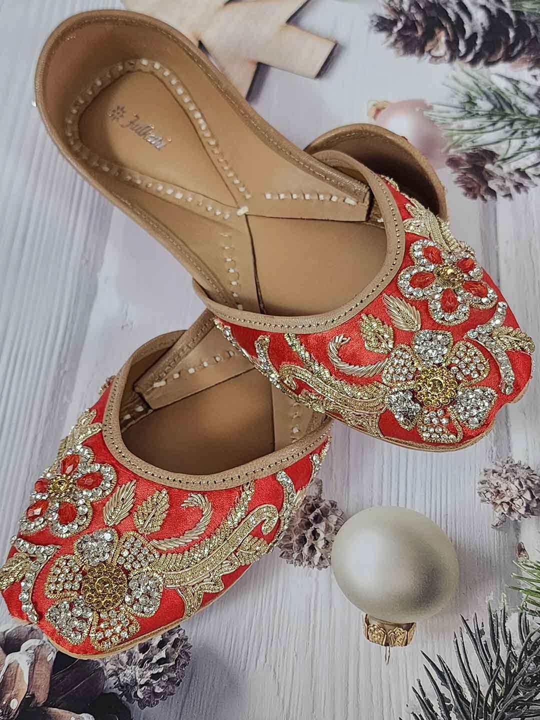 

Fulkari Embellished Round Toe Leather Mojaris, Red