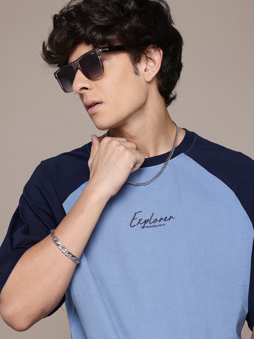 

The Roadster Lifestyle Co. Men Pure Cotton Relaxed Fit T-shirt, Blue