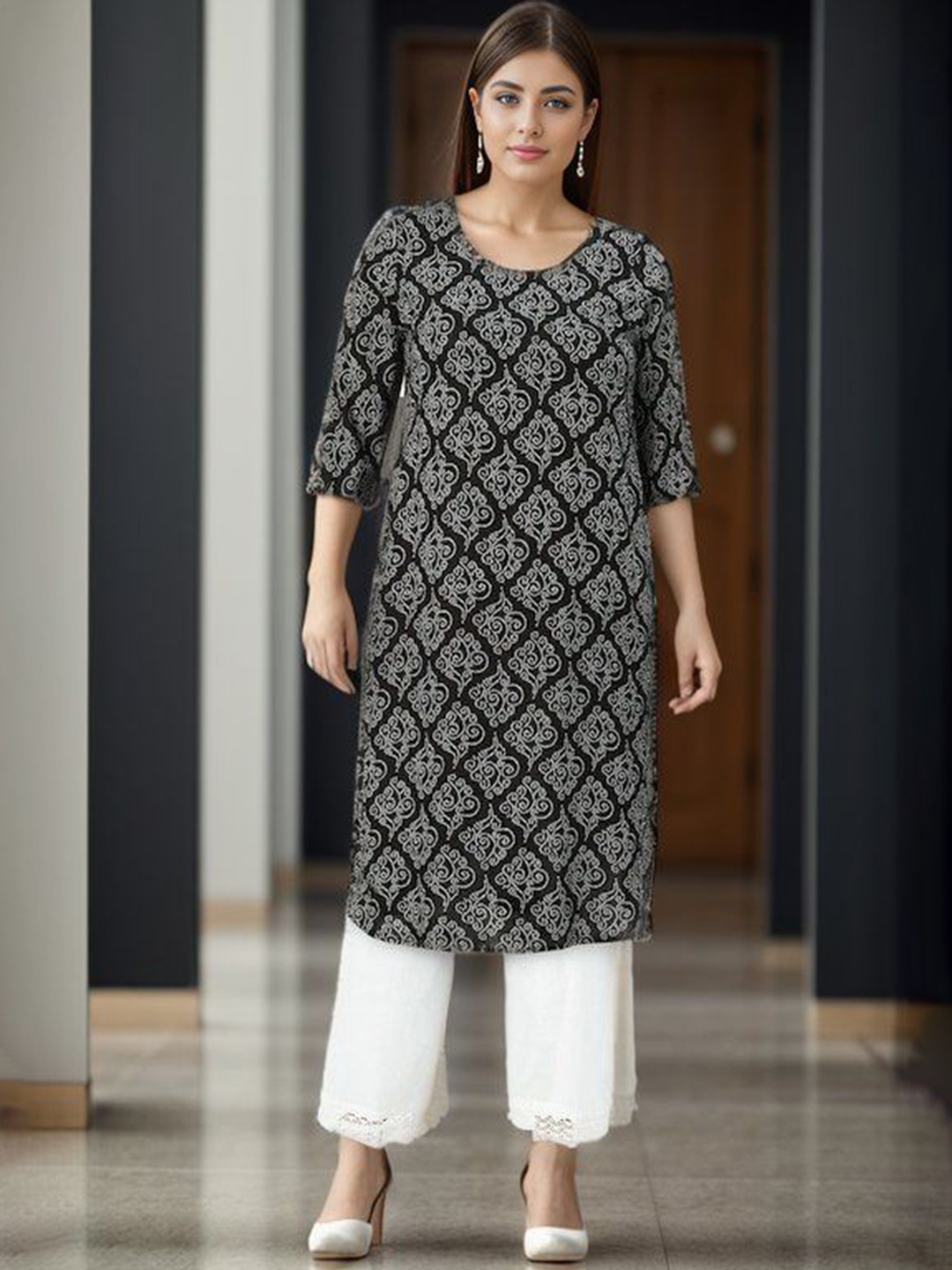 kipek Black Ethnic Motifs Printed Kurta