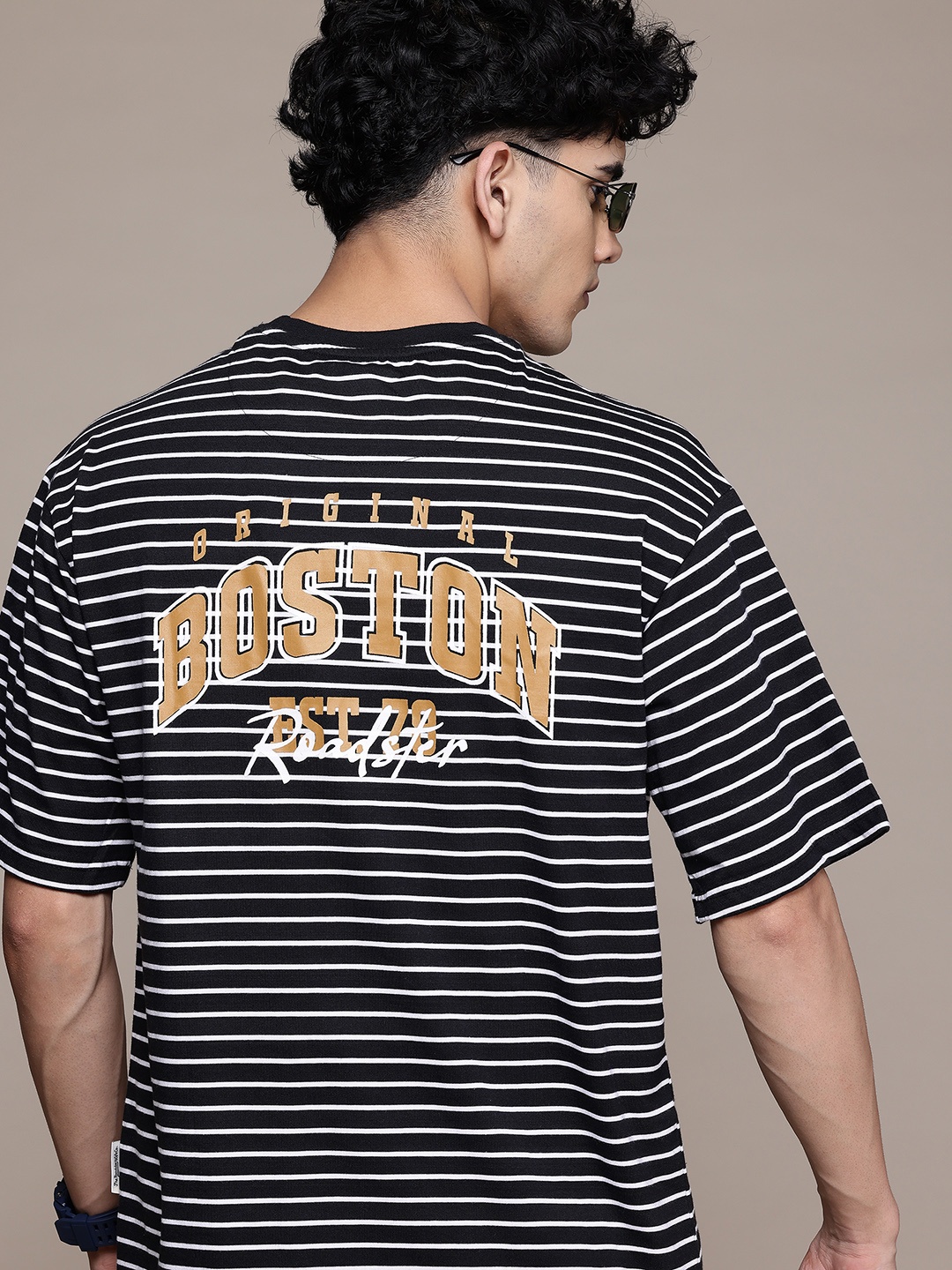 

Roadster Men Striped Drop-Shoulder Sleeves Printed T-shirt, Black