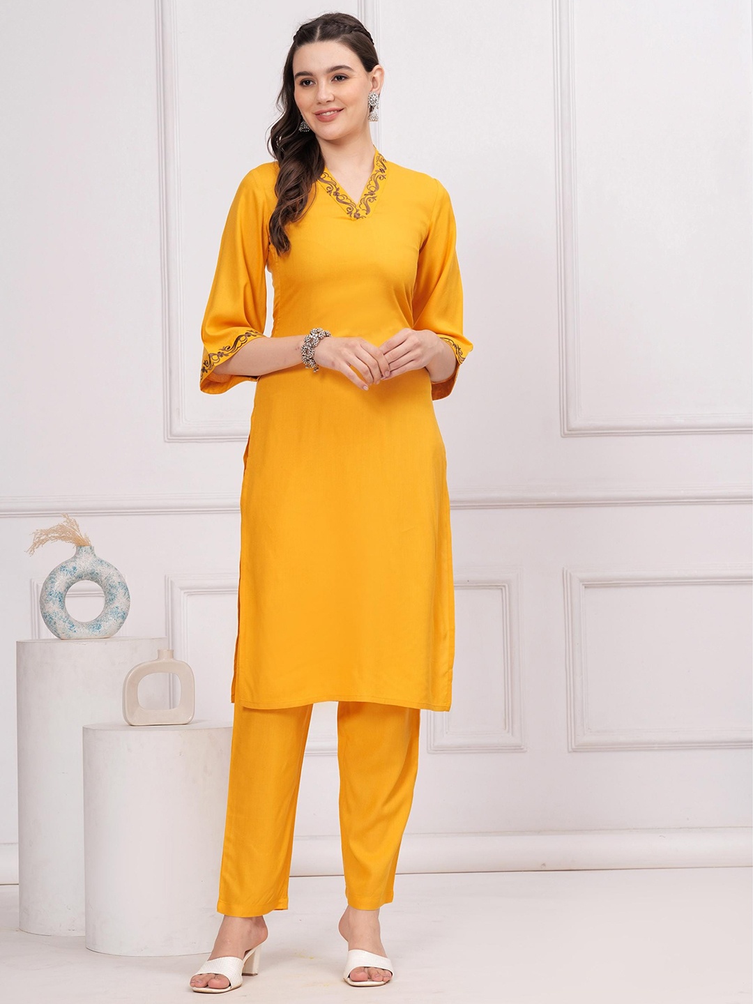 

kipek Mustard V-Neck Three-Quarter Sleeves Straight Kurta with Palazzos