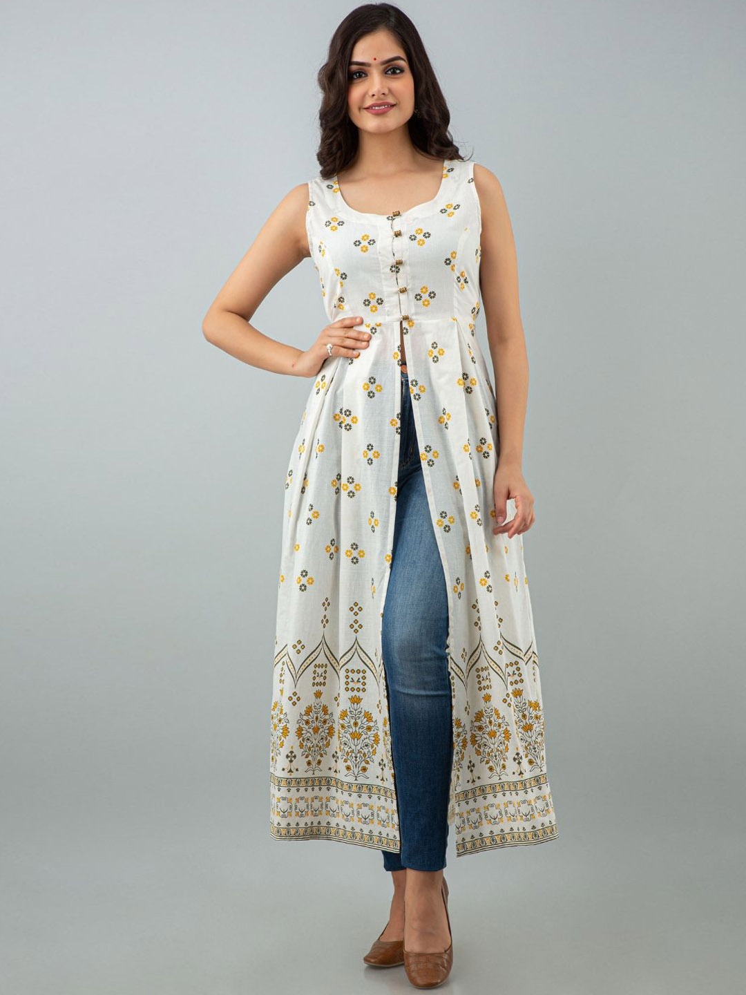 

ftDiva Floral Printed Sleeveless Straight Kurta, White