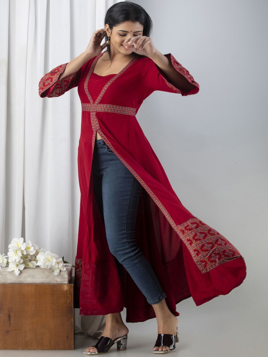 

ftDiva Printed Bell Sleeves Kurta, Maroon