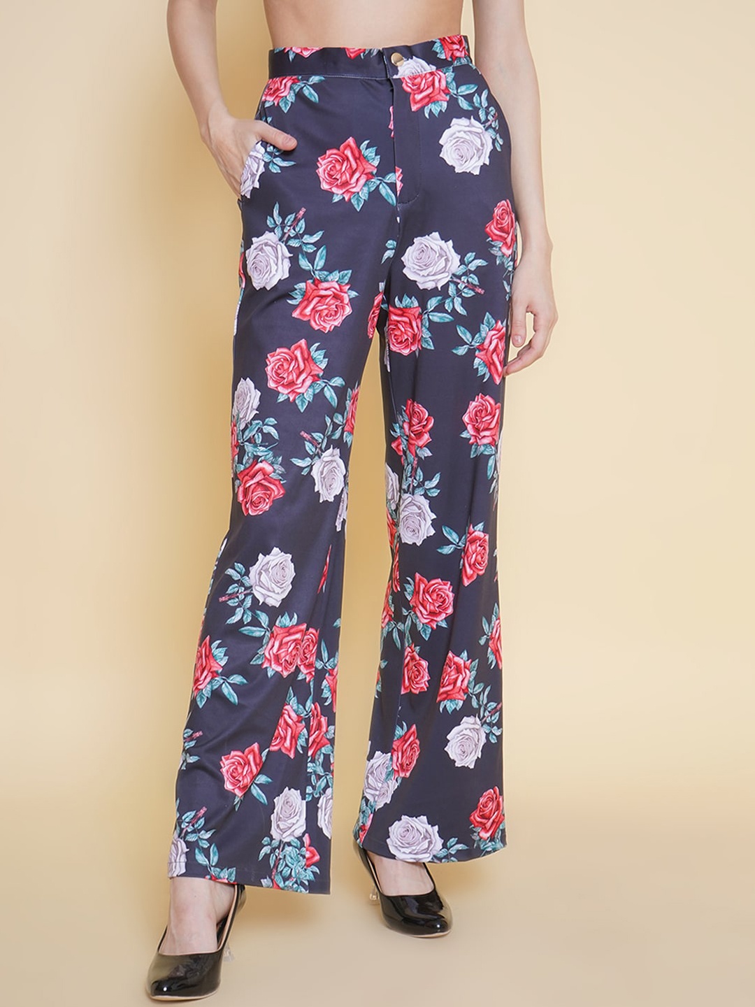 

BAESD Women Floral Printed Relaxed Trousers, Black