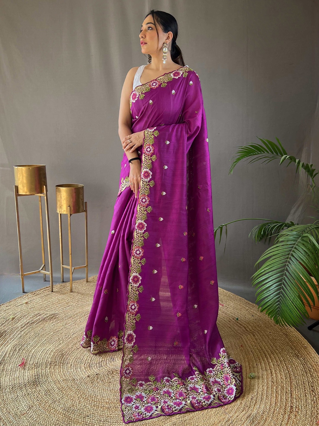

DEVATITHI Floral Embroidered Tussar Saree, Purple