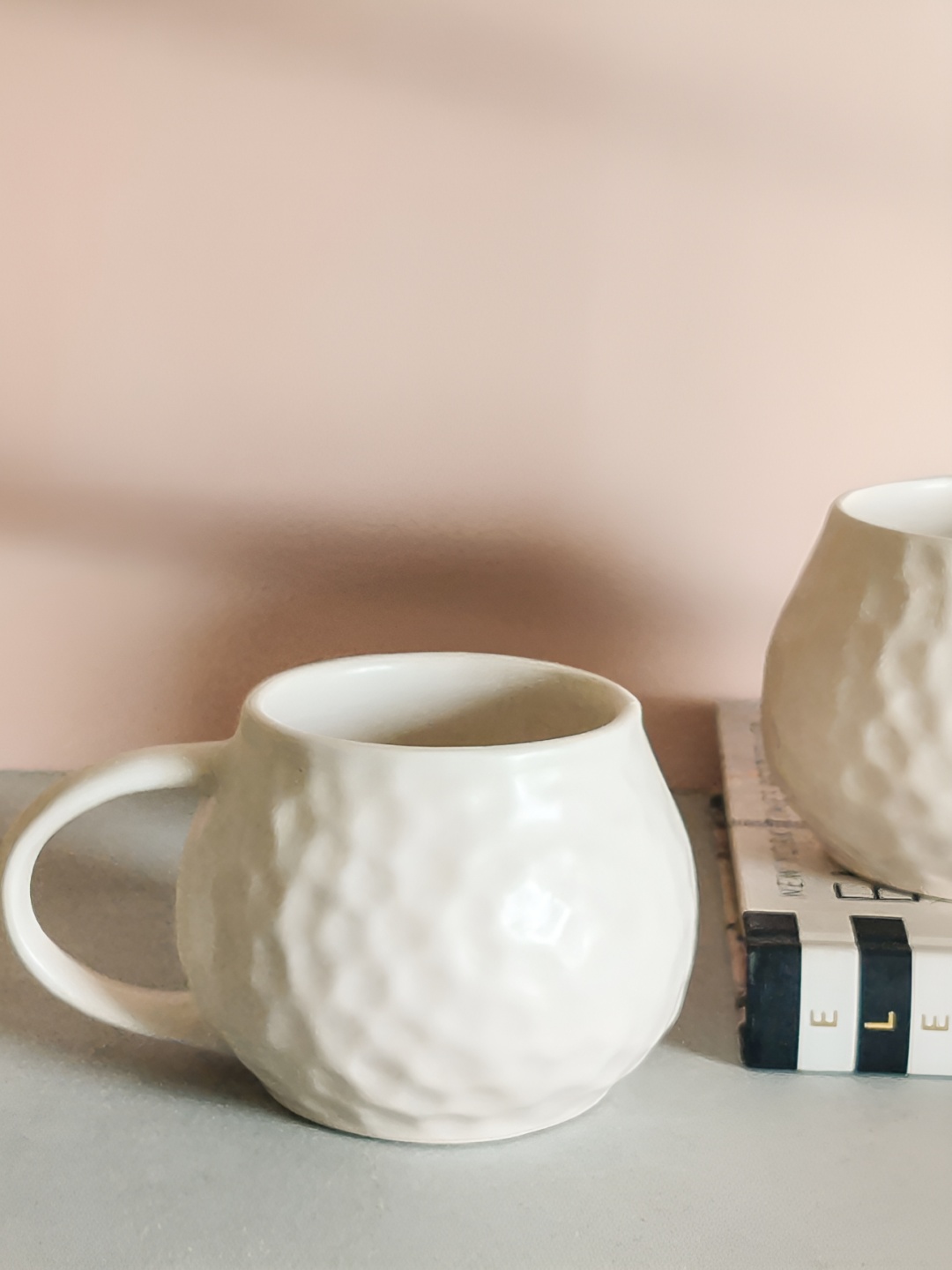 

One Posh Home Off White Textured Stoneware Matte Cups 350 ml