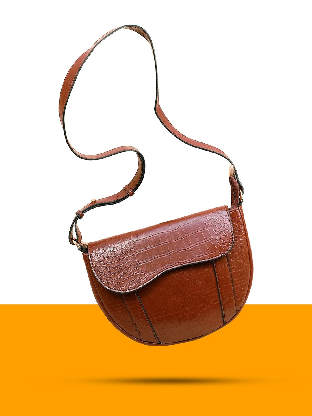 

Bagsy Malone Pelle di Lusso Textured Half Moon Sling Bag, Brown