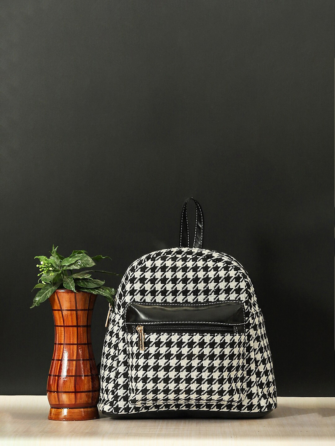 

Bagsy Malone Geometric Printed Ergonomic Backpack, White