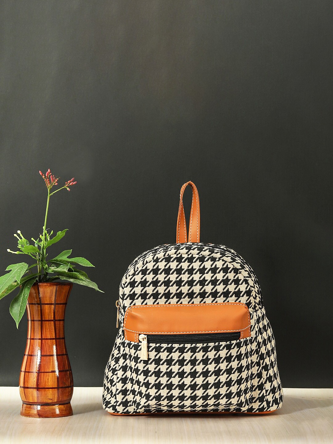 

Bagsy Malone Geometric Printed Ergonomic Backpack, Cream