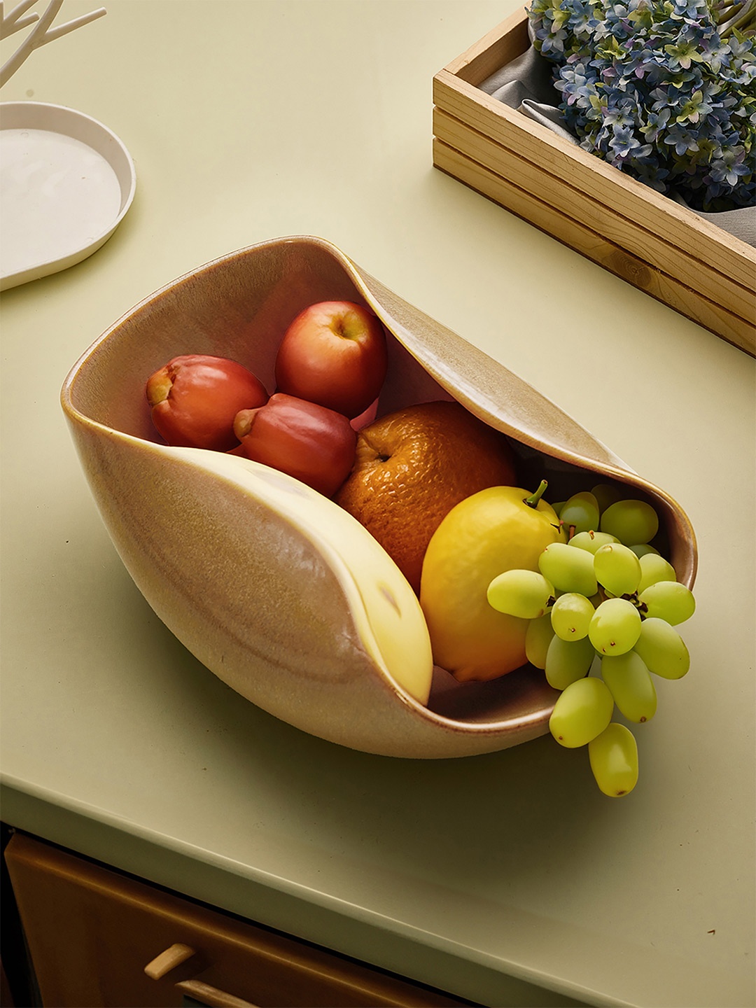 

Troveas Brown Ceramic Serving Bowl