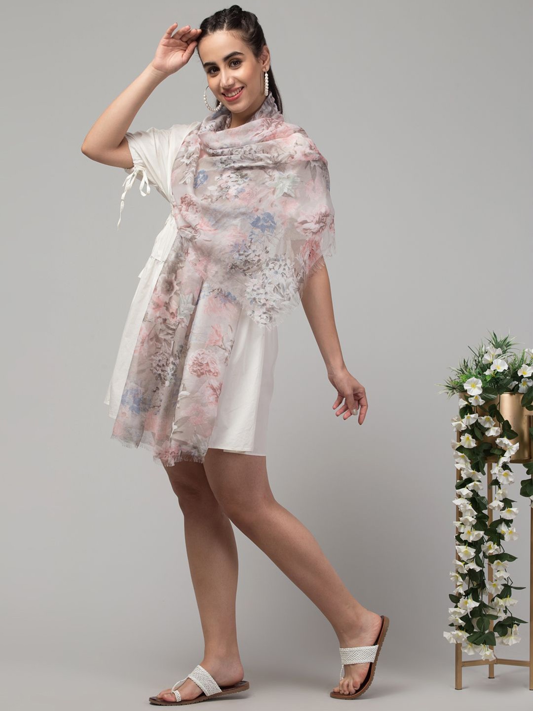 

J Style Women Printed Scarf, Grey