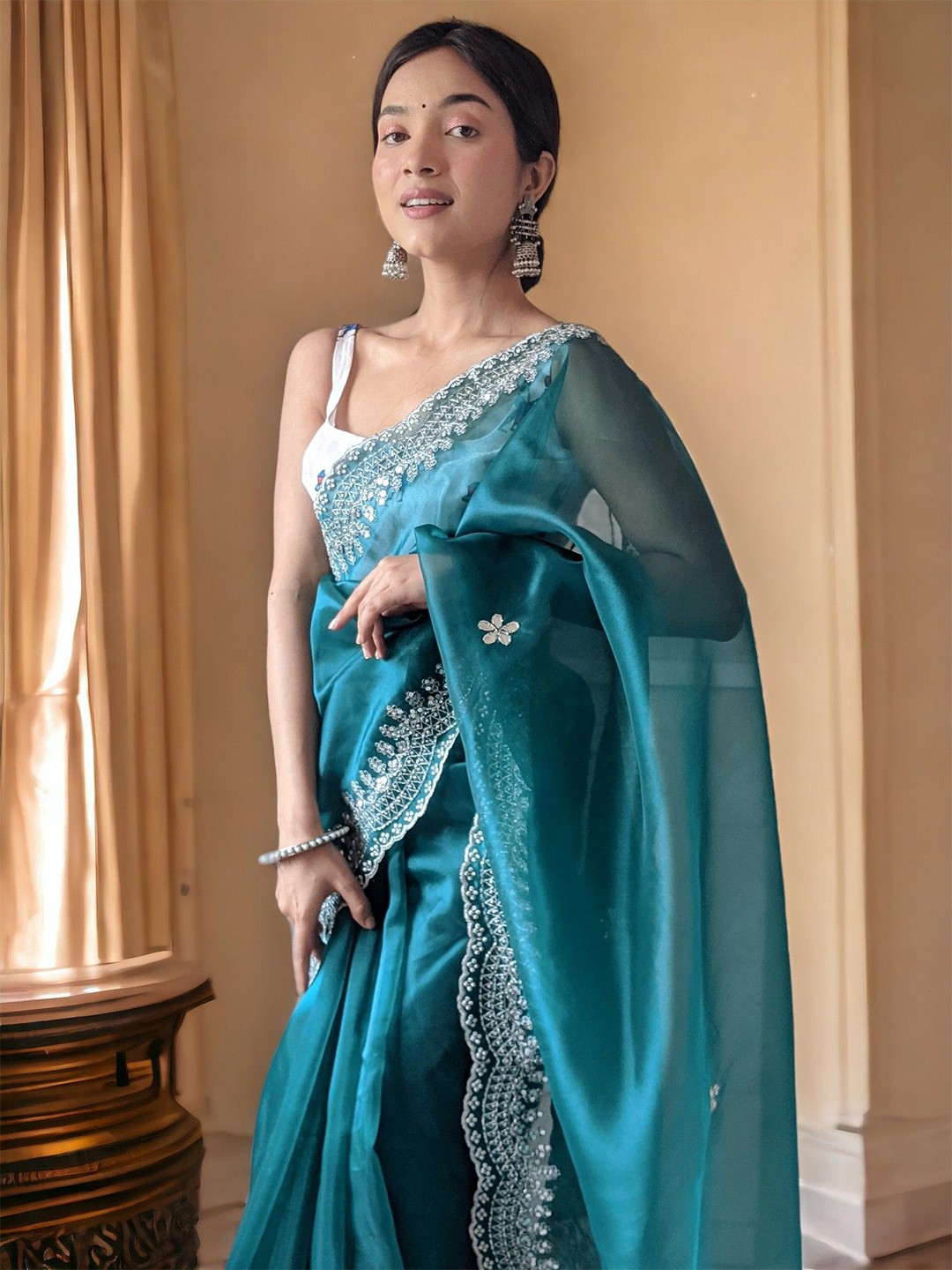 

VAMSEE Ethnic Motifs Sequinned Organza Saree, Teal