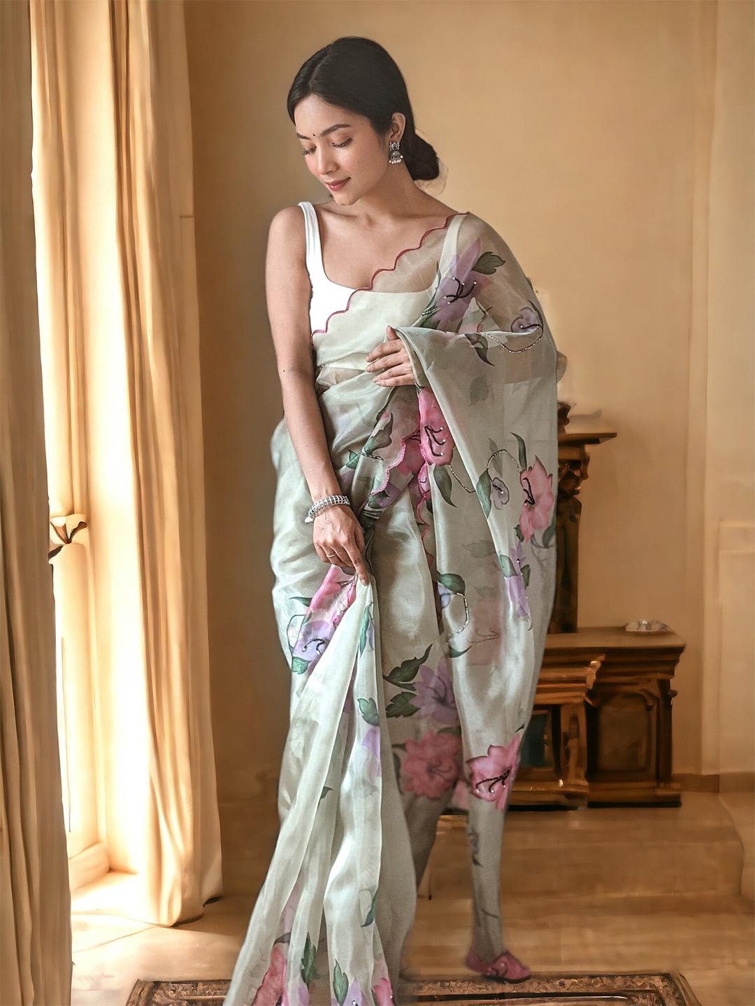 

VAMSEE Floral Embroidered Organza Saree, Green