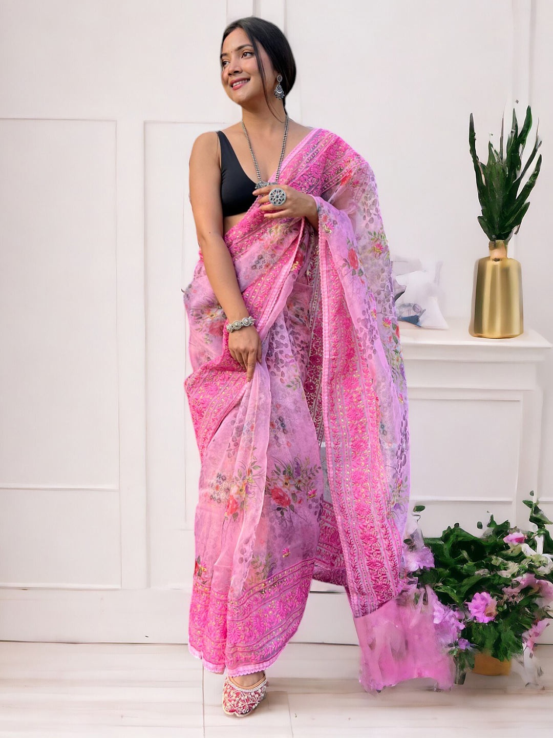 

VAMSEE Floral Embroidered Organza Saree, Pink